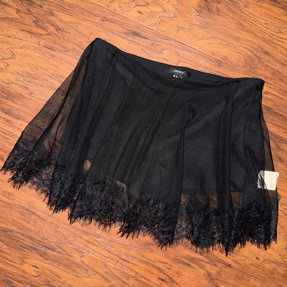 NWT Forever 21 Black Sheer Scalloped Lace Mini Skirt Whimsigoth Witchy Coquette
